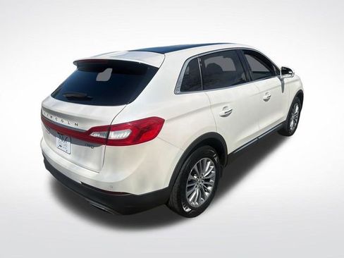 Used 2017 Lincoln MKX Select w/ Lincoln MKX Climate Package AWD/4WD image 8