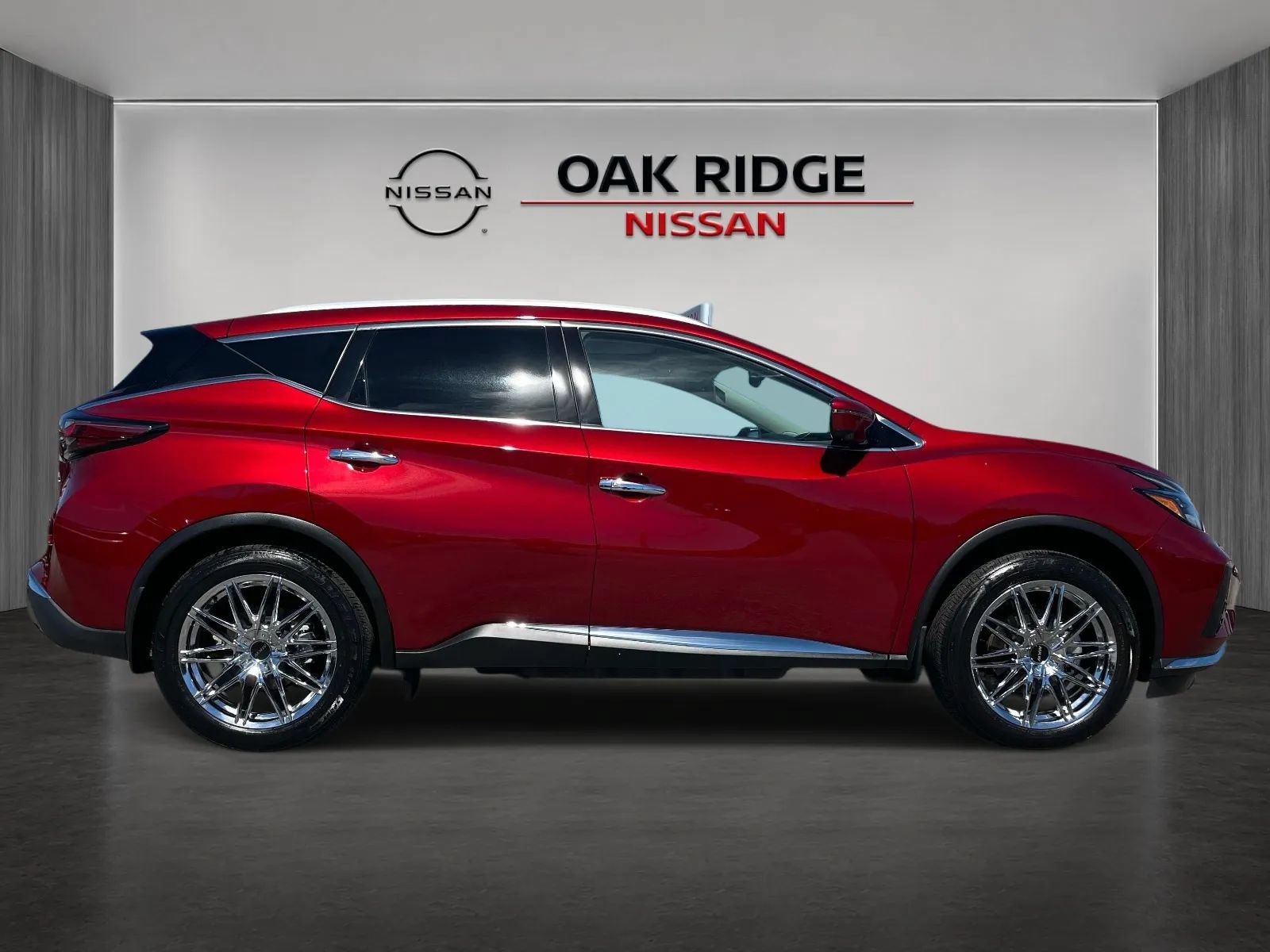 Used 2024 Nissan Murano Platinum w/ Cargo Package AWD/4WD image 2
