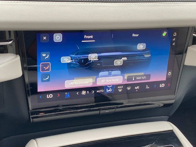 New 2026 Lincoln Navigator Reserve AWD/4WD image 23