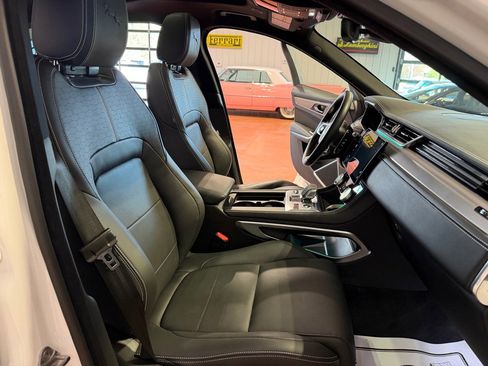 Used 2025 Jaguar F-PACE R-Dynamic S AWD/4WD image 25