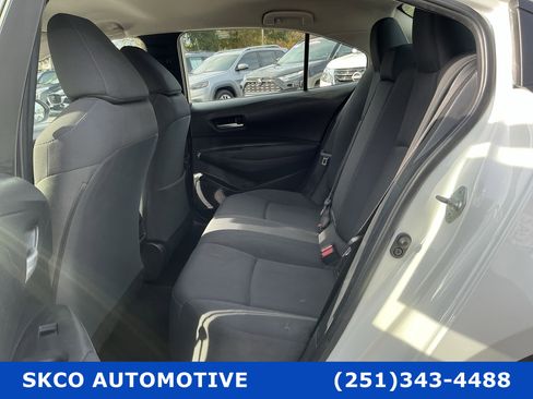 Used 2021 Toyota Corolla LE image 14