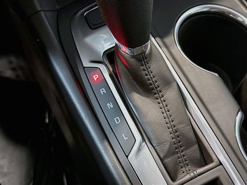 Used 2019 Chevrolet Equinox LT FWD image 18