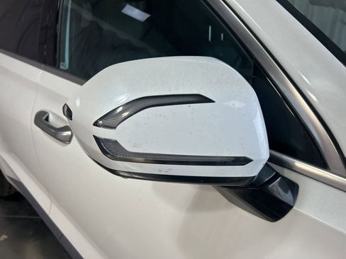 Used 2023 Hyundai Palisade Calligraphy image 6