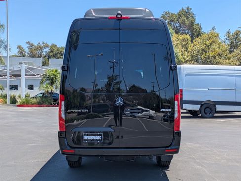 New 2025 Mercedes-Benz Sprinter 2500 image 3