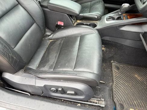 Used 2012 Volkswagen Eos Lux FWD image 15
