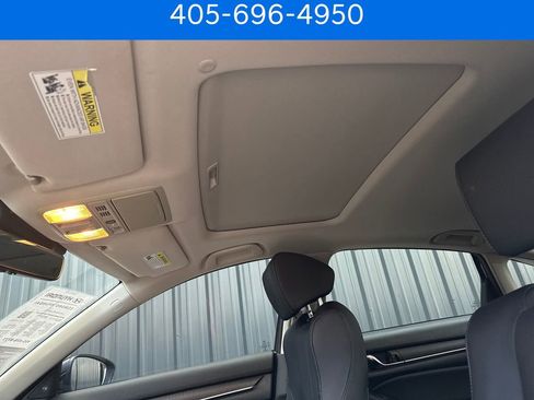 Used 2018 Honda Accord Touring image 26