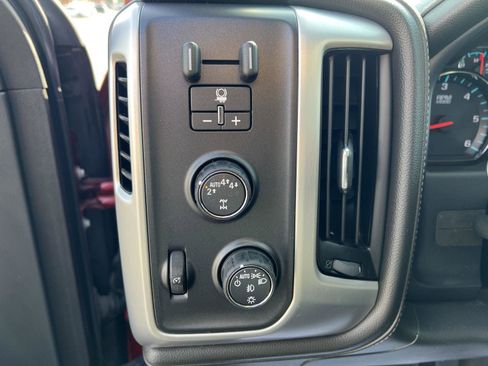 Used 2019 GMC Sierra 1500 SLE w/ SLE Value Package image 21