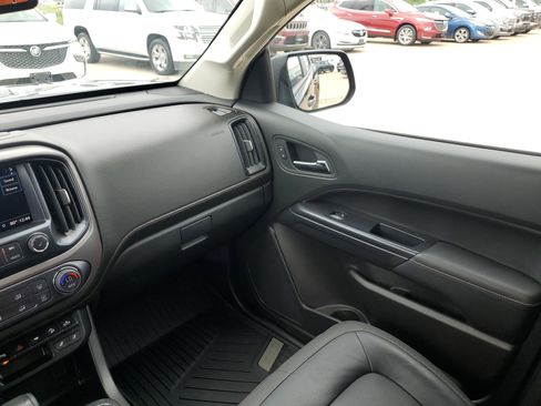 Used 2021 GMC Canyon AT4 w/ Driver Alert Package AWD/4WD image 11