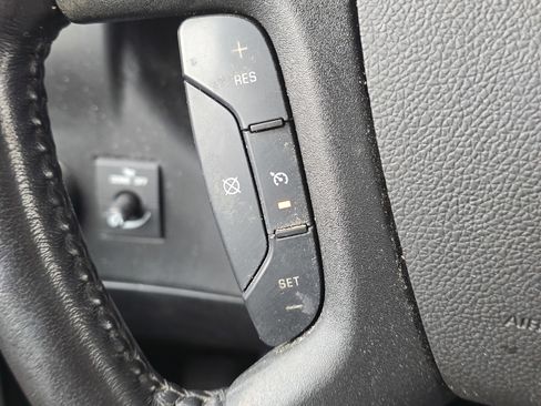 Used 2021 Chevrolet Express 2500 RWD 2500 135 w/ Driver Convenience Package image 18