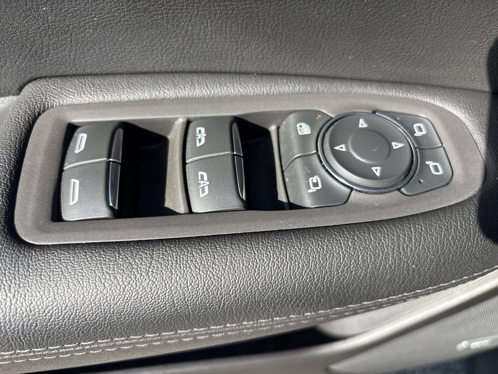 Used 2022 Cadillac XT5 Premium Luxury w/ Technology Package AWD/4WD image 18