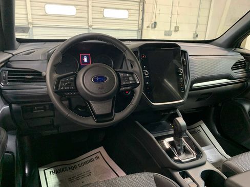 Used 2025 Subaru Forester Premium image 4