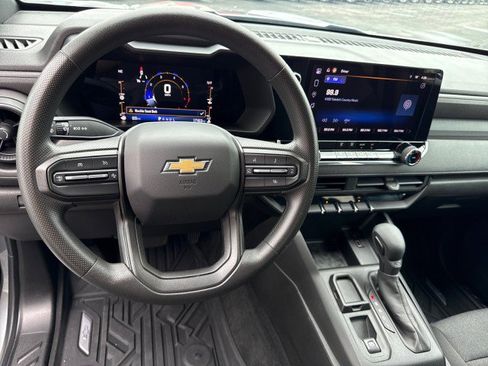 Used 2023 Chevrolet Colorado W/T w/ LPO, Pro Essentials Package RWD image 18