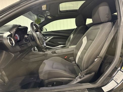 Used 2019 Chevrolet Camaro LT image 11