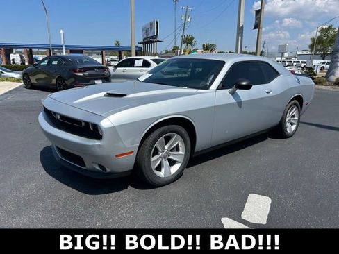 Used 2023 Dodge Challenger SXT image 3