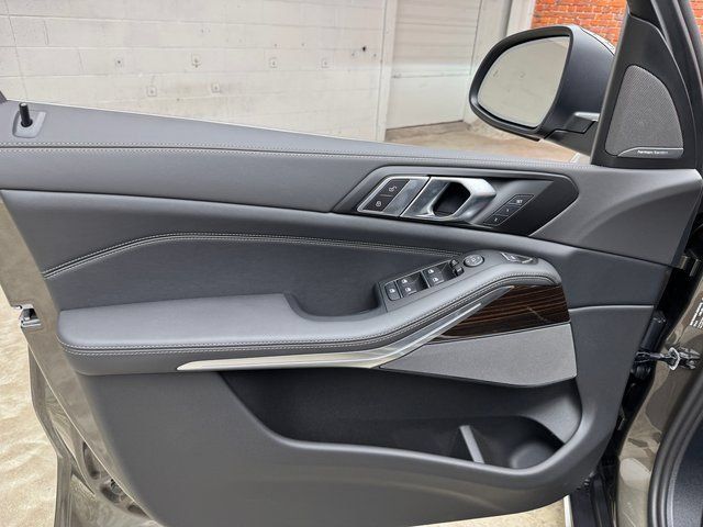 Used 2026 BMW X5 xDrive40i AWD/4WD image 10