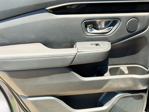 Used 2025 Honda Pilot EX-L image 27