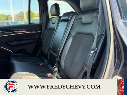 Used 2024 Jeep Grand Cherokee Trailhawk AWD/4WD image 23