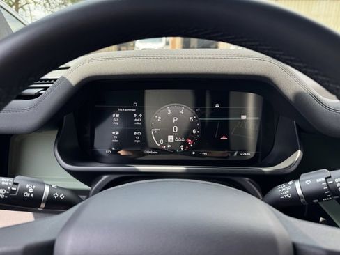 Used 2023 Land Rover Defender 110 75th Limited Edition image 21