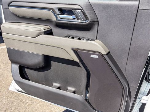 New 2026 Chevrolet Silverado 2500 ZR2 w/ LPO, Dark Essentials Package image 19