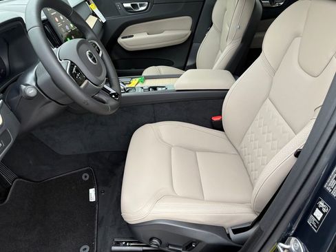 New 2026 Volvo XC60 B5 Plus AWD/4WD image 17