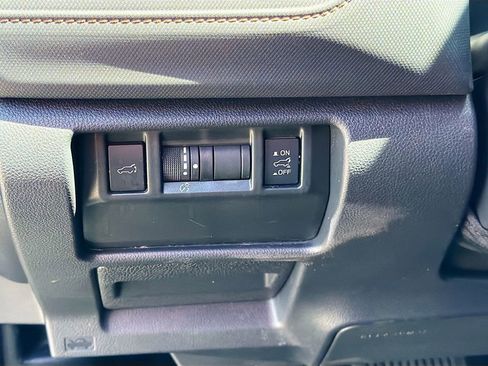 Used 2025 Subaru Forester Touring AWD/4WD image 10