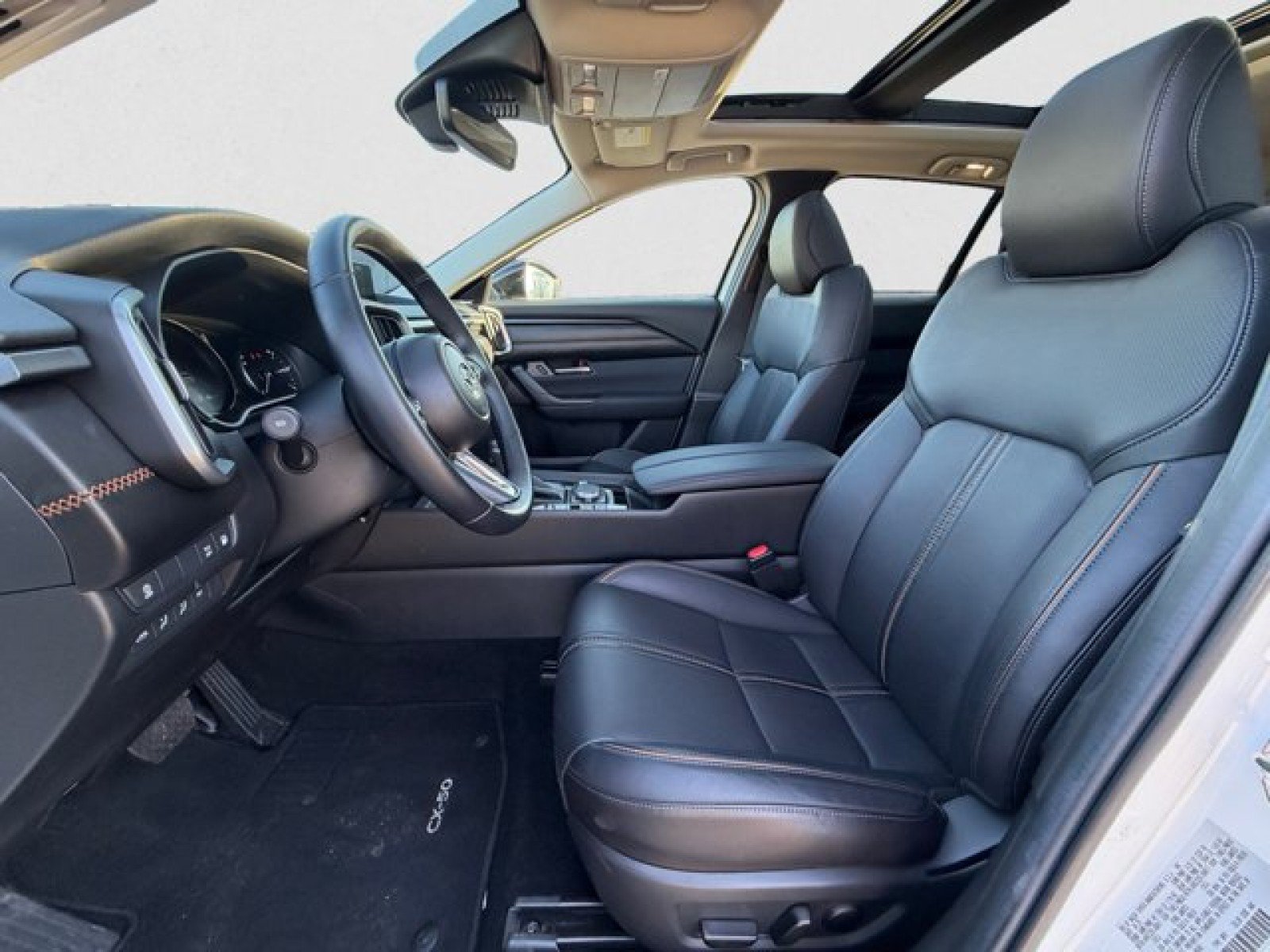 Used 2025 MAZDA CX-50 AWD 2.5 Hybrid w/ Premium Pkg image 10