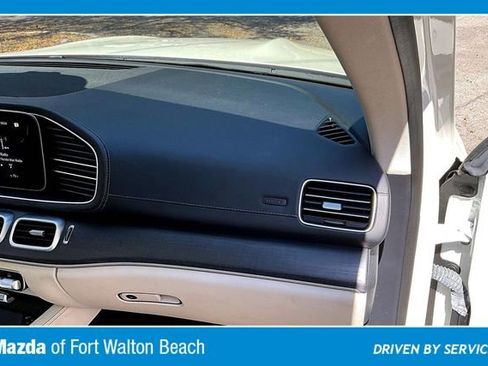 Used 2023 Mercedes-Benz GLS 580 4MATIC image 23