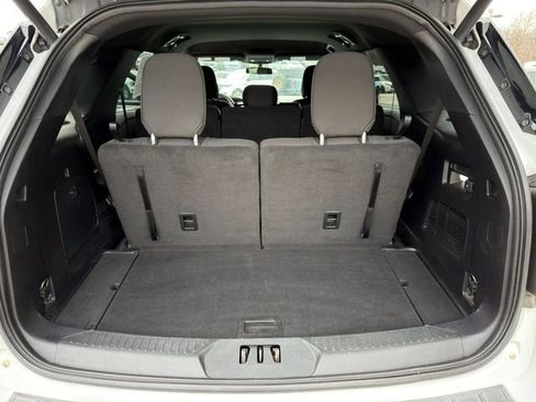 Used 2020 Ford Explorer XLT image 38