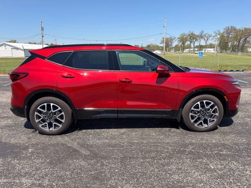 Used 2023 Chevrolet Blazer RS w/ Enhanced Convenience Package AWD/4WD image 12