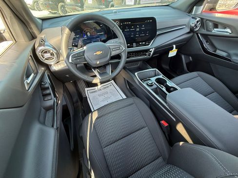 New 2026 Chevrolet Equinox LT AWD/4WD image 16