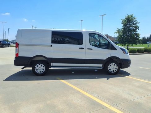 Used 2025 Ford Transit 250 Low Roof w/ Exterior Upgrade Package RWD image 17