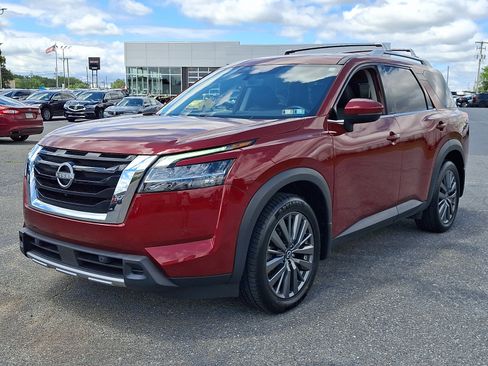 Used 2024 Nissan Pathfinder SL w/ SL Premium Package AWD/4WD image 3