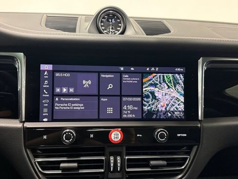 Certified 2026 Porsche Macan w/ Premium Package Plus AWD/4WD image 21