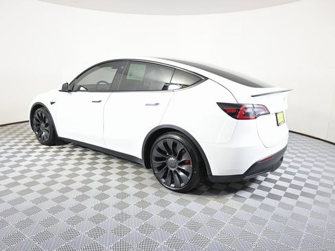 Used 2022 Tesla Model Y Performance image 4