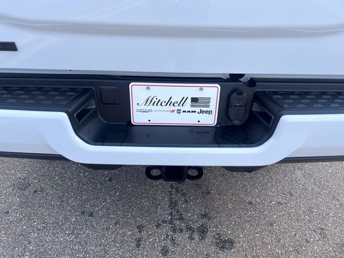 New 2026 RAM 2500 Laramie AWD/4WD image 8