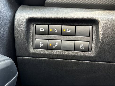 Used 2025 Nissan Kicks Play S FWD image 12
