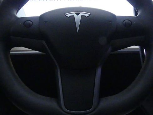 Used 2023 Tesla Model 3 Standard Range RWD image 16