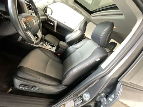 Used 2018 Toyota 4Runner SR5 Premium AWD/4WD image 11