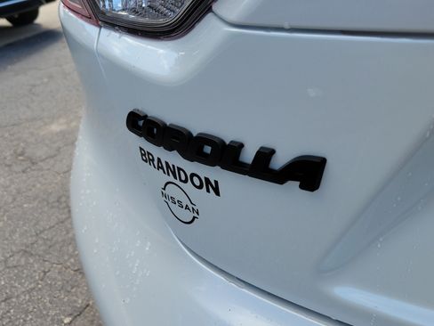 Used 2024 Toyota Corolla LE FWD image 8