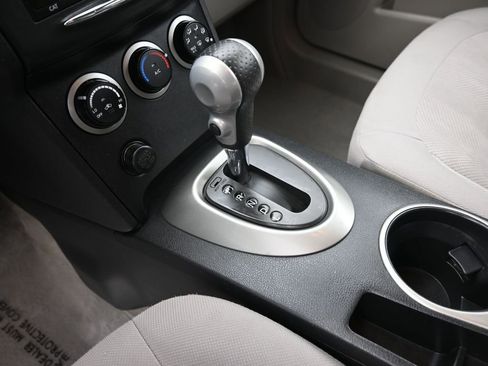 Used 2011 Nissan Rogue S image 17