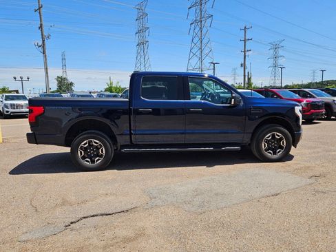 Used 2023 Ford F150 Lightning XLT AWD/4WD image 7