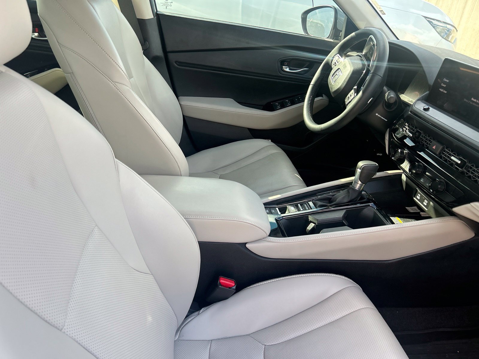Used 2025 Honda Accord Touring image 11
