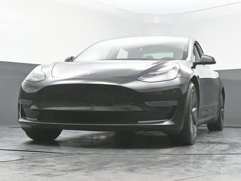 Used 2023 Tesla Model 3 Standard Range image 50
