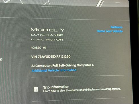 Used 2024 Tesla Model Y Long Range AWD/4WD image 12