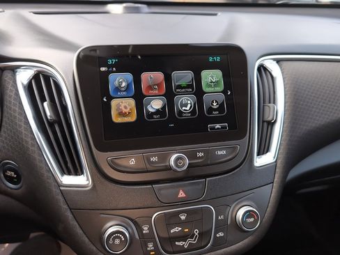 Used 2018 Chevrolet Malibu LT w/ Driver Confidence Package image 58