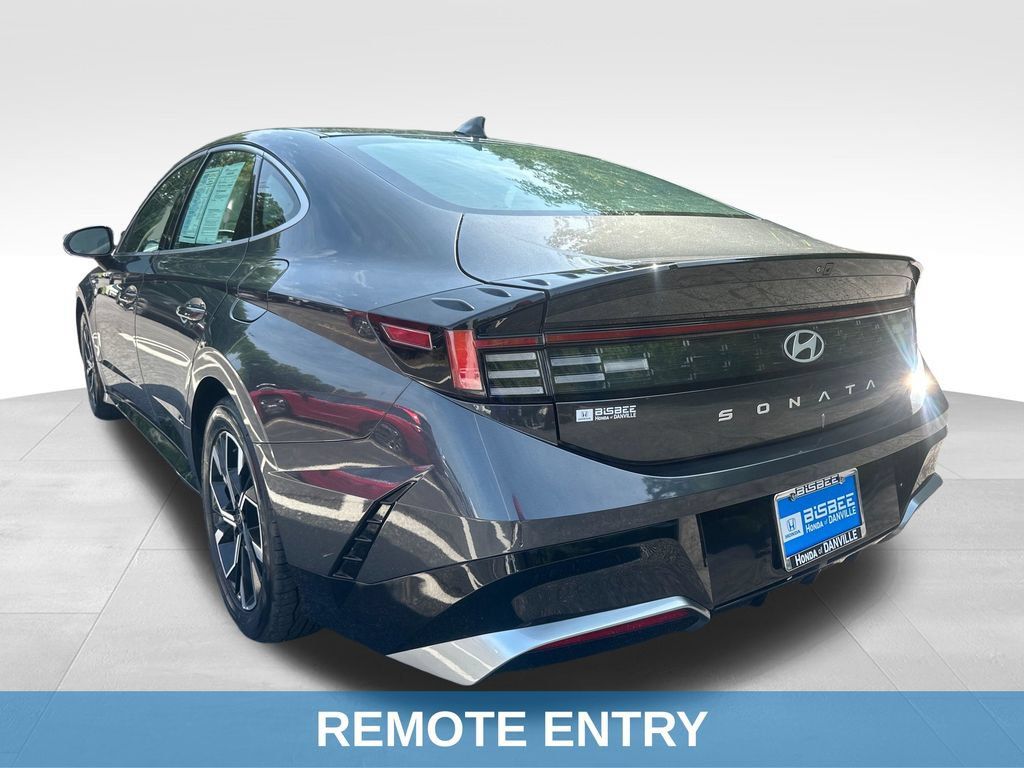 Used 2025 Hyundai Sonata SEL FWD image 4