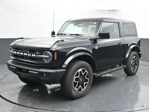 Used 2022 Ford Bronco Outer Banks image 6