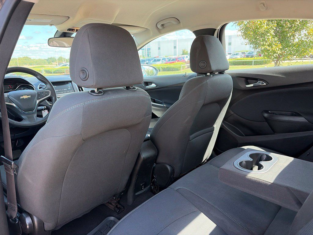 Used 2017 Chevrolet Cruze LT FWD image 34
