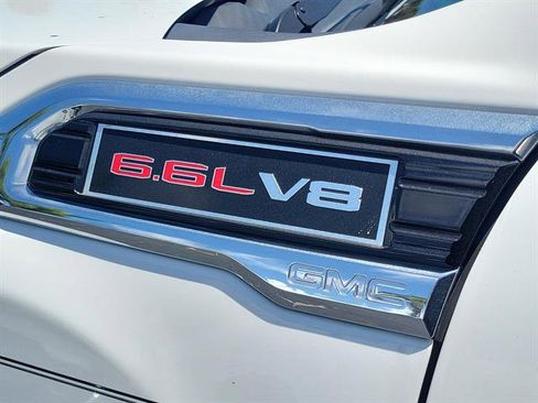 Used 2022 GMC Sierra 2500 Pro w/ Convenience Package image 8