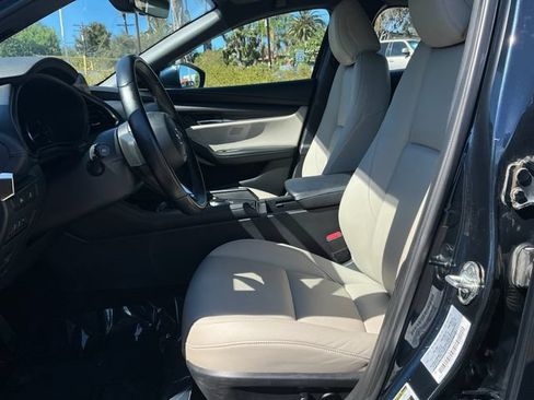 Used 2024 MAZDA MAZDA3 s FWD image 9